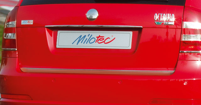 Lišta zadní - nerez, Škoda Octavia II Lim., Škoda Octavia II Facelift Lim.