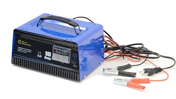 Nabíječka 10Amp 12V TÜV/GS metallic