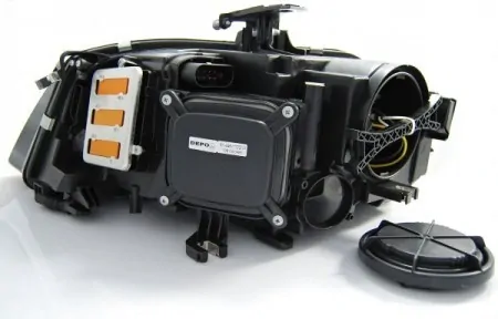 PŘEDNÍ SVĚTLA S LED DENNÍMI SVĚTLY AUDI A4 B8 2008-2011 ČERNÁ