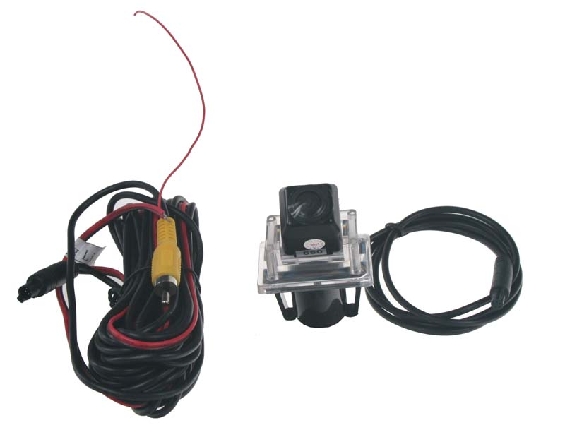 Kamera formát PAL do vozu Mercedes C (W204), E (W212)