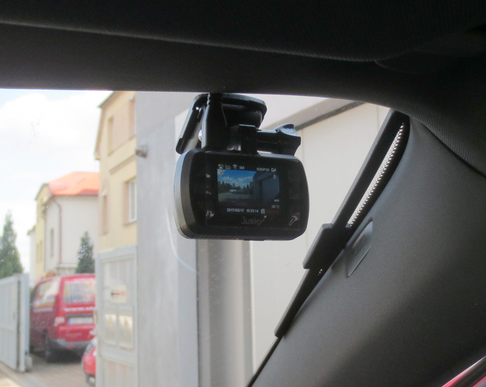 Miniaturní FULL HD kamera,1,5" LCD, GPS, wifi, ČESKÉ MENU
