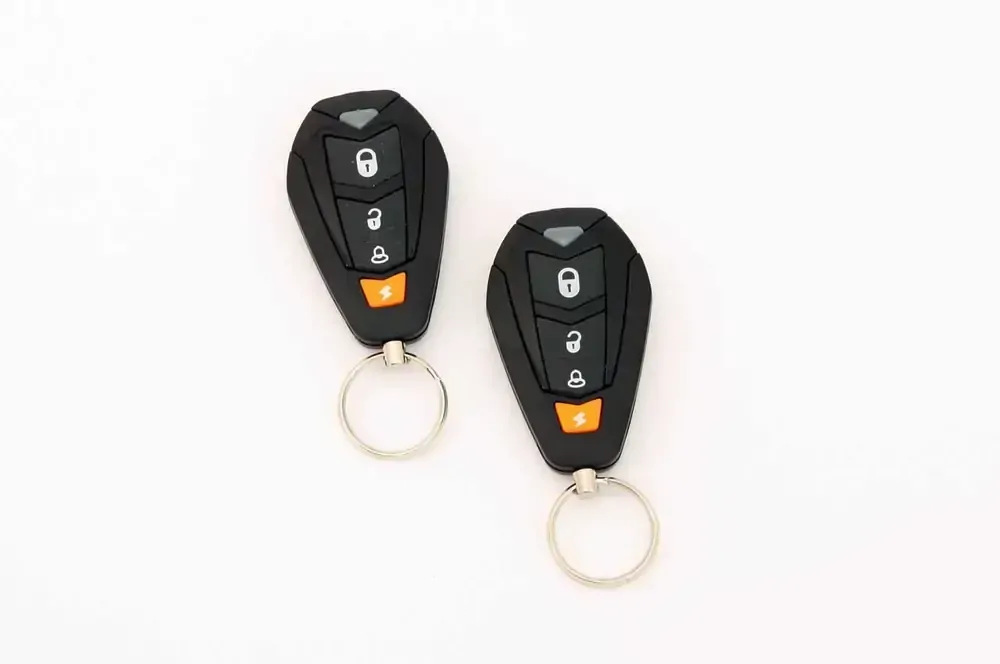 Alarm na motorku Amio MCA14 s dálkovým startem motoru