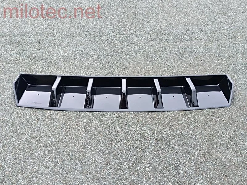 Difuzor zadního nárazníku s převleky, Oct. III.r.v. 2013/2017