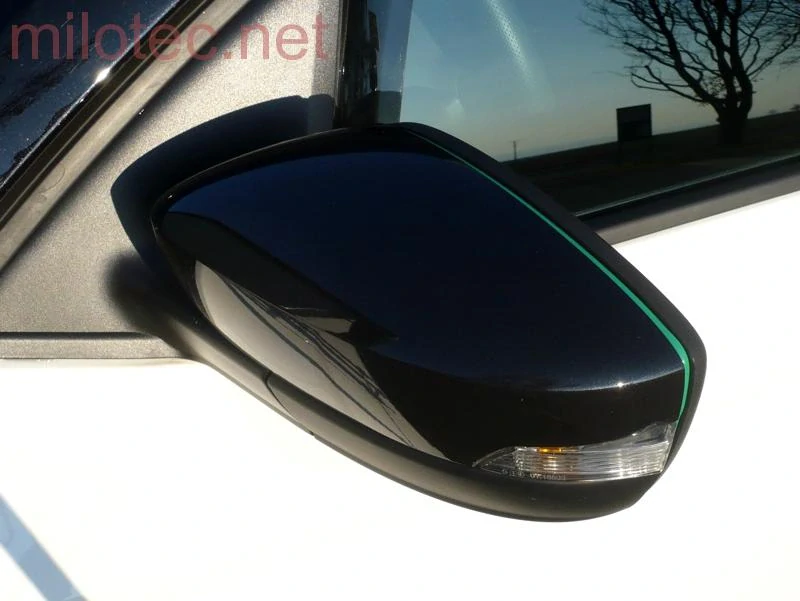 Design lišta zpětných zrcátek - zelená