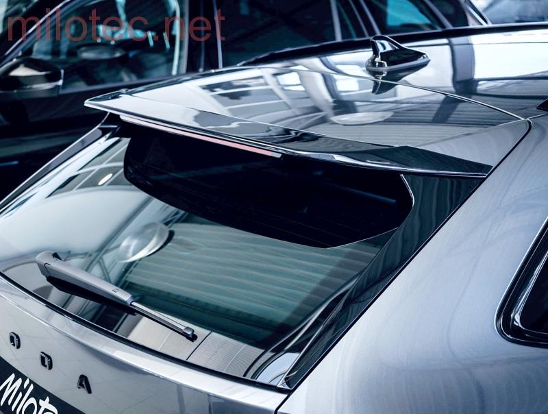 Střešní spoiler - černý lesklý "klavírlak", Octavia IV. Combi / RS Combi 2020-