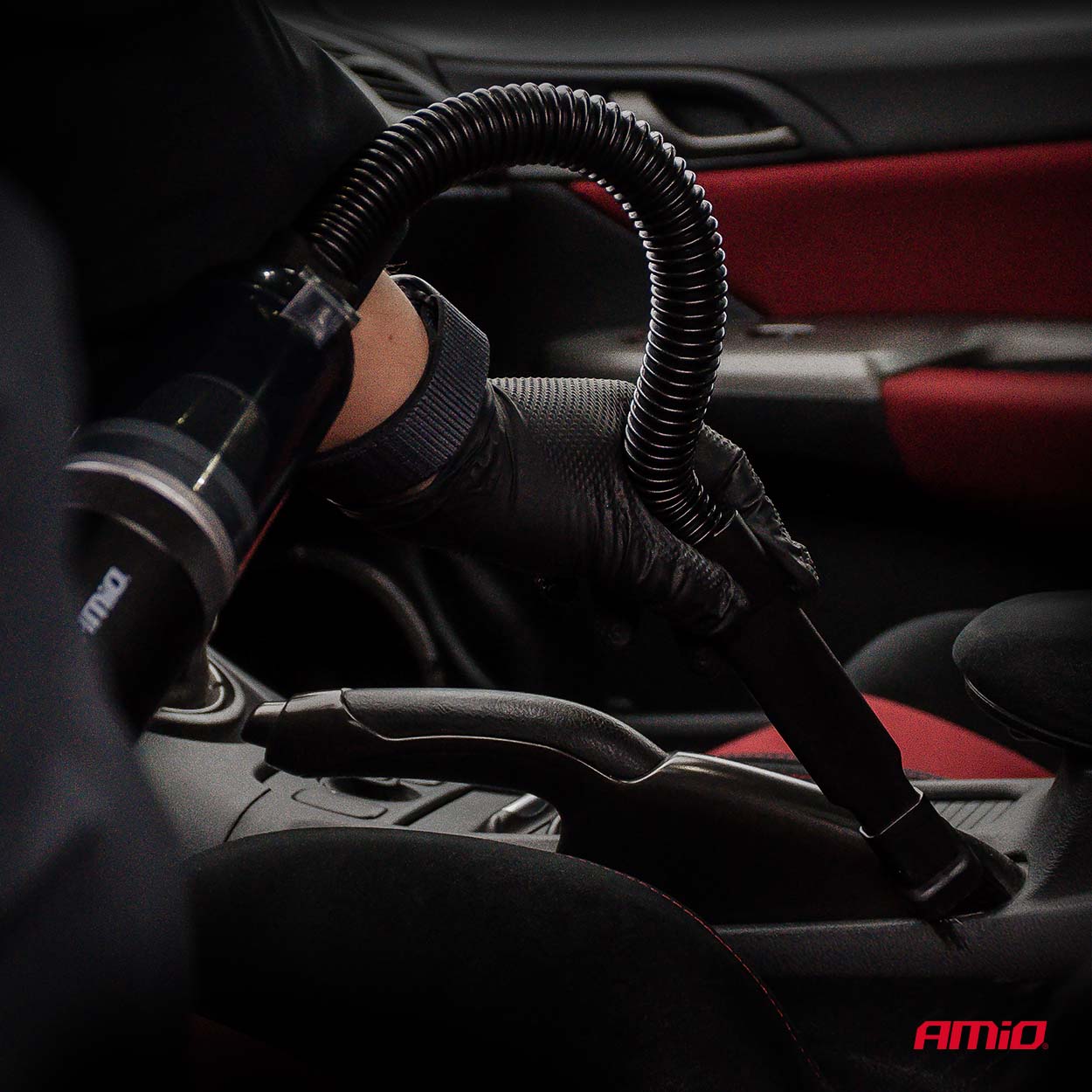 AKU vysavač do auta AMIO, 6000 mAh 100W, 20 kPa