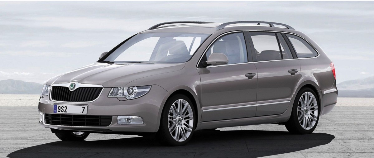 SUPERB 2, 2008–2013, přední kryty světlometů (1 ks).