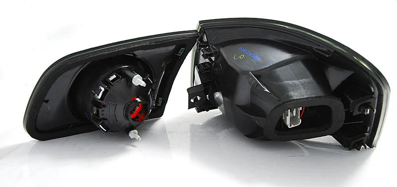 ZADNÍ SVĚTLOMETY, SVĚTLA, LAMPY VOLKSWAGEN PASSAT 3C COMBI, 2005-2010, LED, KOUŘOVÉ