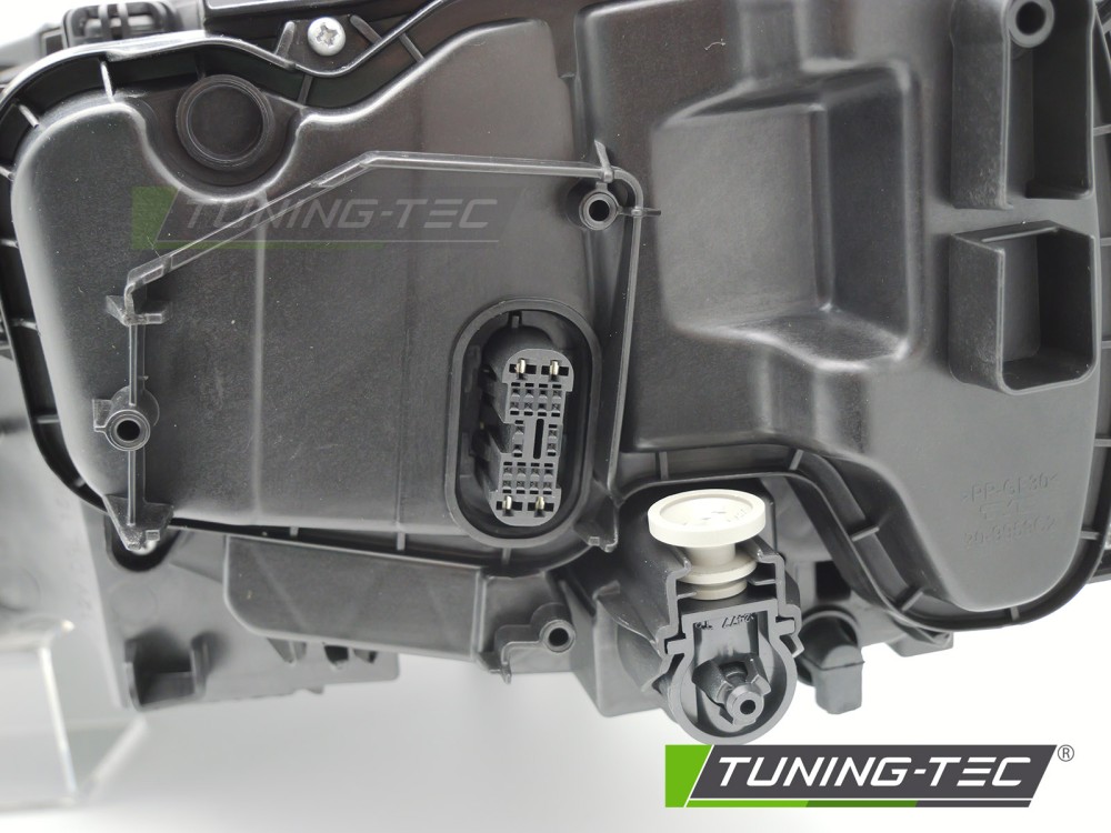 Přední světlo AUDI Q7 15-19 černé XENON LEVÉ TYC