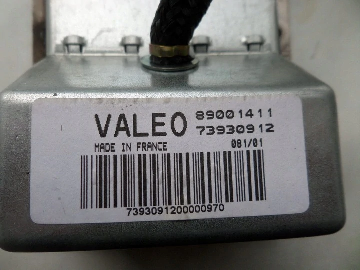 Řídící jednotka VALEO XEON Nisssan Primera 6 PIN