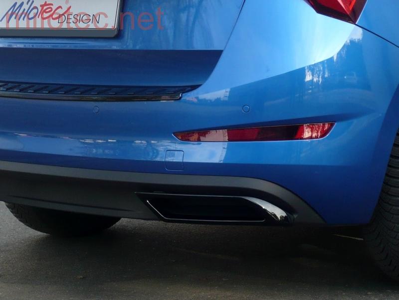 Dummy - koncovky výfuku, ABS - černý lesklý "klavírlak", Scala