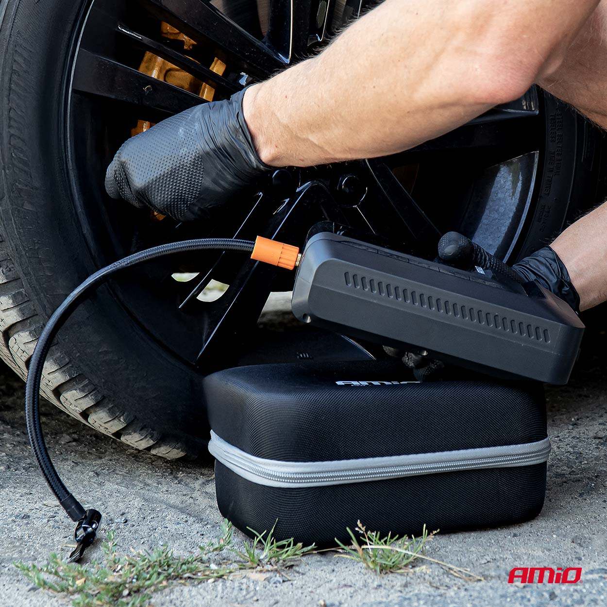 AKU kompresor s funkcí powerbanky a boosteru 12000 mAh, 1600A, AMIO