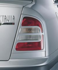 Kryty zadních světel Milotec (masky) - ABS černý, Škoda Octavia Limousine Faceli
