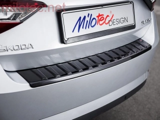 Práh pátých dveří s výstupky, ABS-černá metalíza, Škoda Superb III. Limousine
