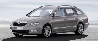 SUPERB 2, 2008–2013, přední kryty světlometů (1 ks).