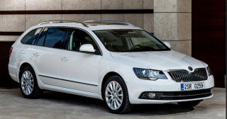 SUPERB 2 2013–2015, přední kryt světla, 1 ks.