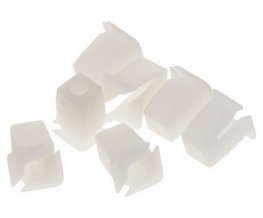 Čtvercová hmoždinka pro šroub 4,2-4,8 do otvoru 8 x 8 mm (100ks)