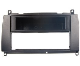 ISO redukce pro Mercedes CLK 2006